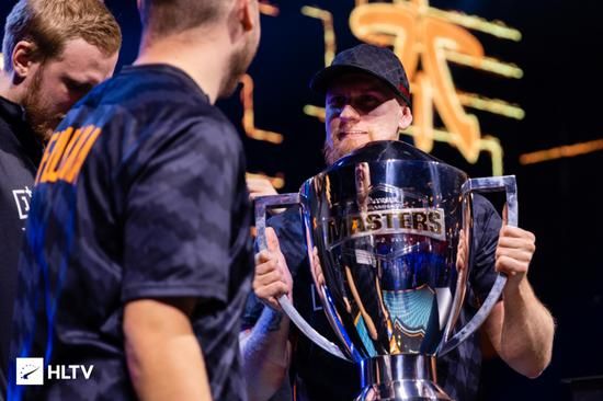 中手游预计去年亏损收窄至15亿人民币